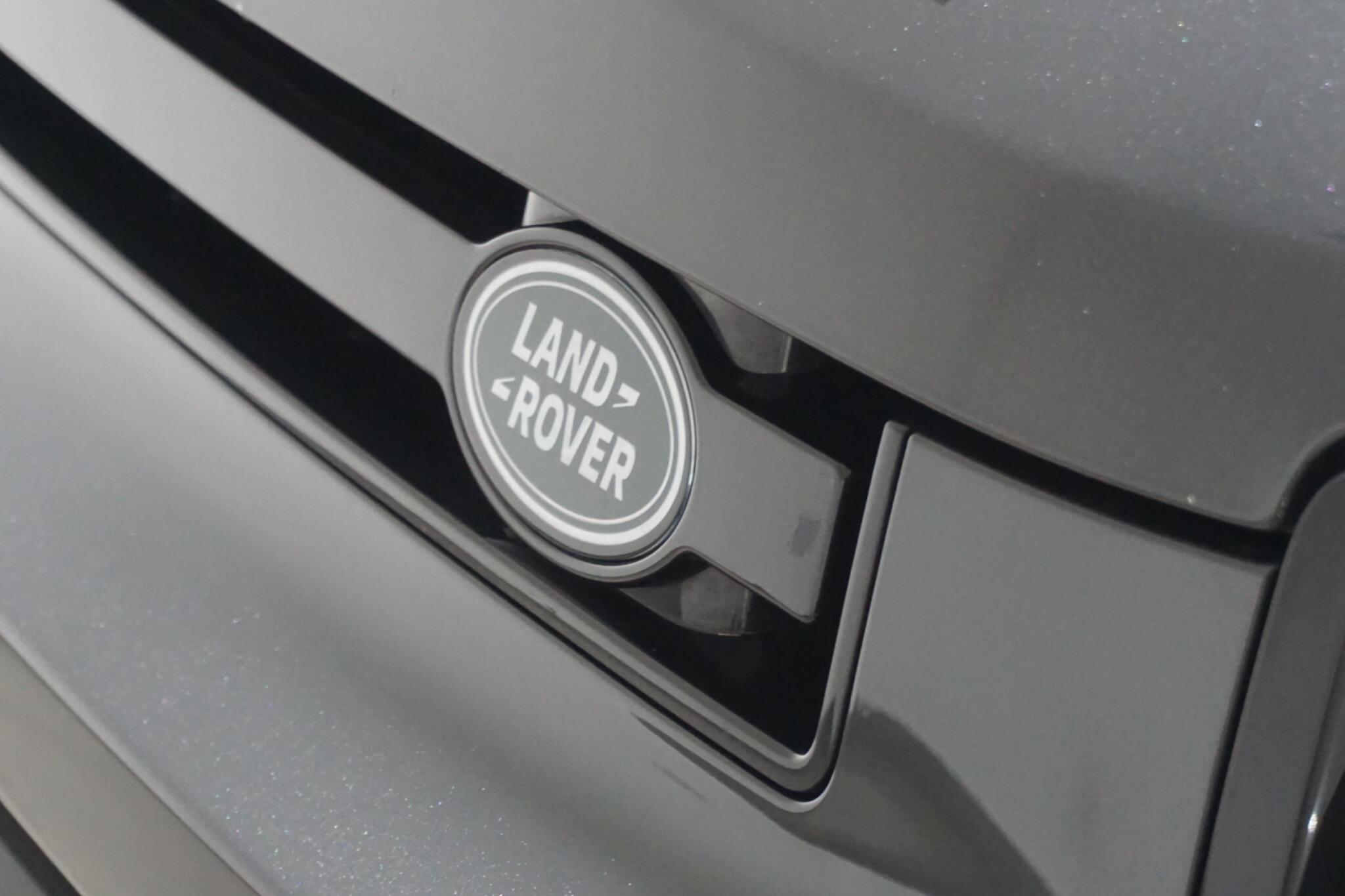 Land Rover Defender 110 3.0 D300 MHEV X-Dynamic HSE Hard Top SUV Auto 4WD MWB Euro 6 (s/s) 5dr